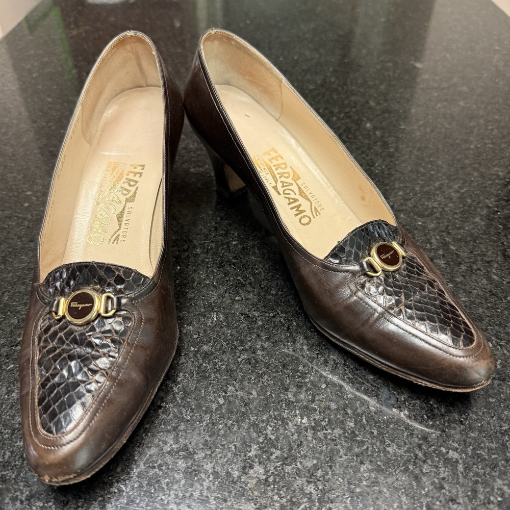 Salvatore Ferragamo Pumps Womens 8.5 AA Brown Snake Lizard Embossed Heels Italy